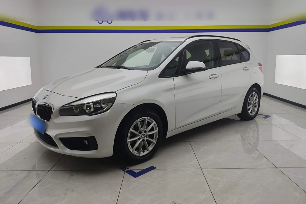 BMW 2 Series Wagon 2016 218i Style