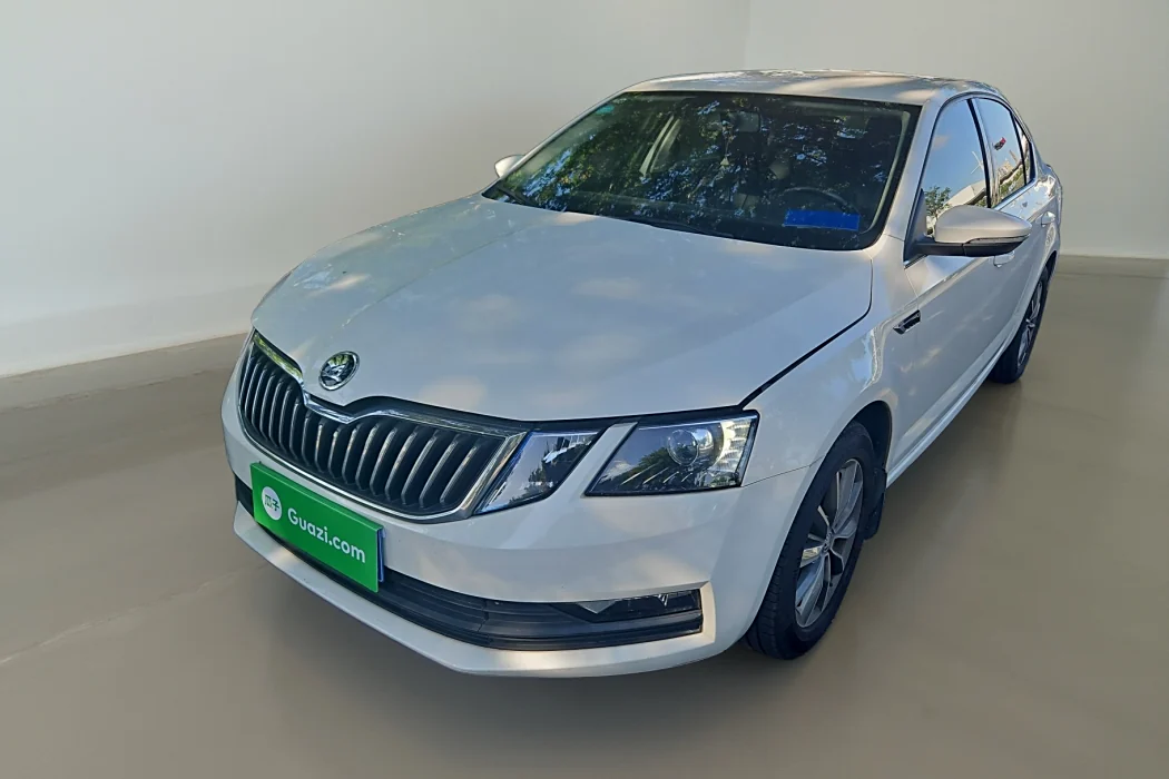 Skoda Octavia 2019 1.5L Automatic Smart Travel Comfort Edition Country V