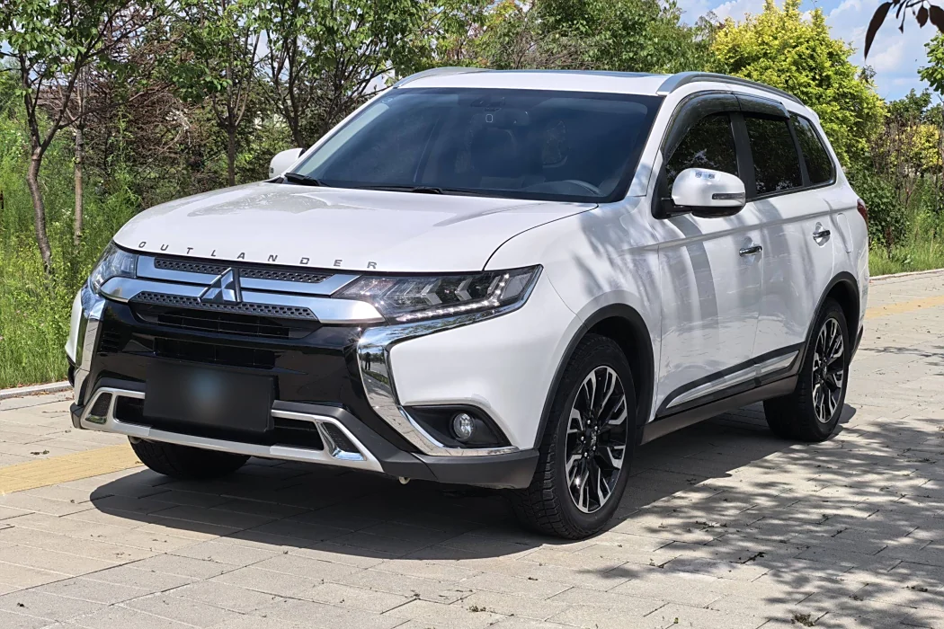 Mitsubishi Outlander 2020 2.4L four-wheel drive Premium Edition 5-seater