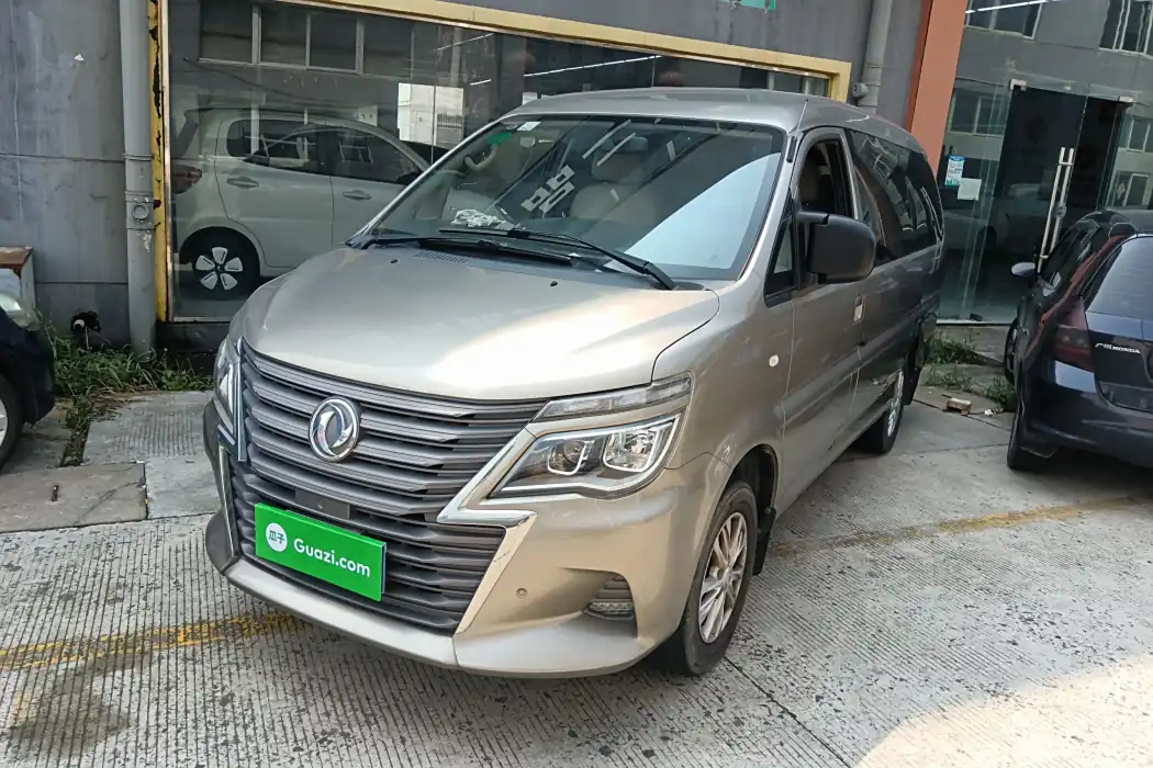 Dongfeng Popular Lingzhi 2020 M5L 1.6 L Luxury 7-seater
