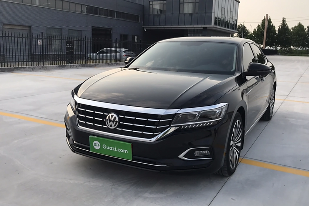 Volkswagen Passat 2019 330TSI Deluxe Edition Country VI