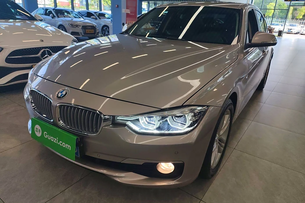 BMW 3 Series 2018 318Li