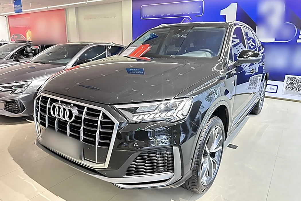 Audi Q7 2023 55 TFSI quattro S line Sport
