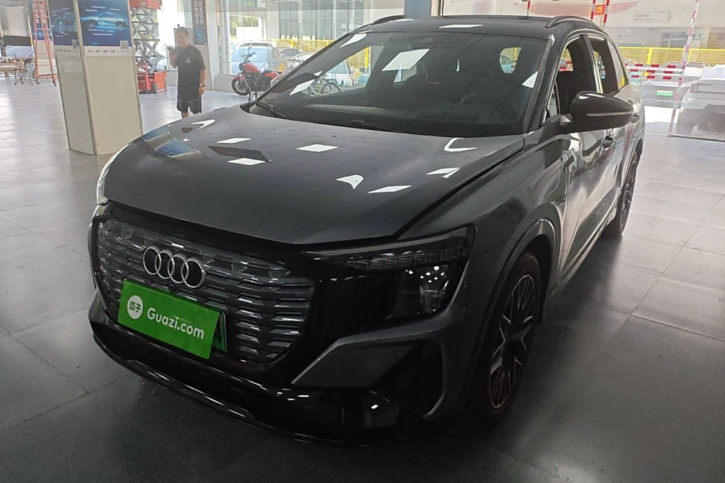 Audi Q5 e-tron 2022 40 e-tron Starburst Mecha Package