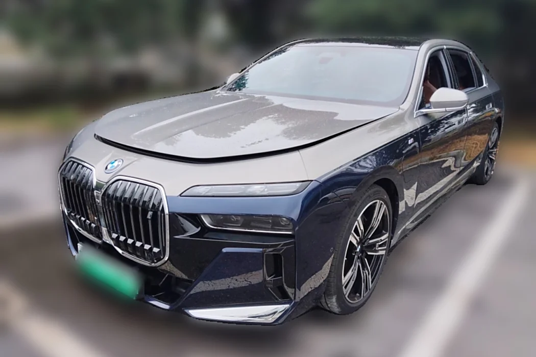 BMW i7 2023 eDrive50L Exclusive M Sports Suit