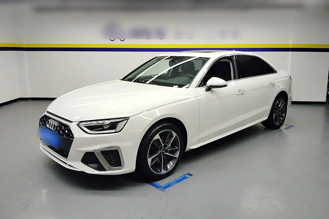 Audi A4L 2023 40 TFSI Stylish and Dynamic