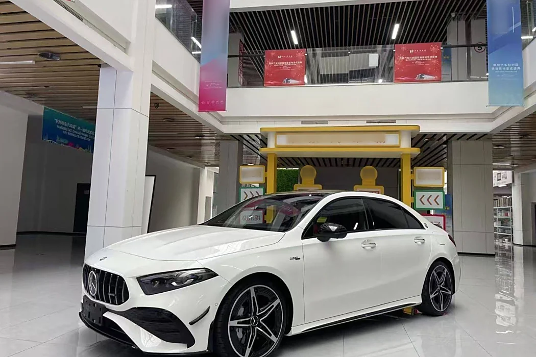 Mercedes-Benz A-class AMG 2025 facelift AMG A 35 L 4MATIC