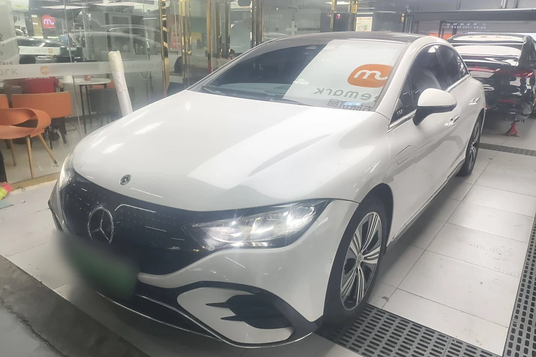 Mercedes-Benz EQE 2022 Model 350 Deluxe Edition