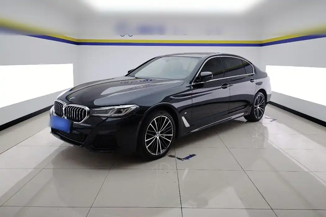 BMW 5 Series 2022 facelift two 530Li leading M sports suit