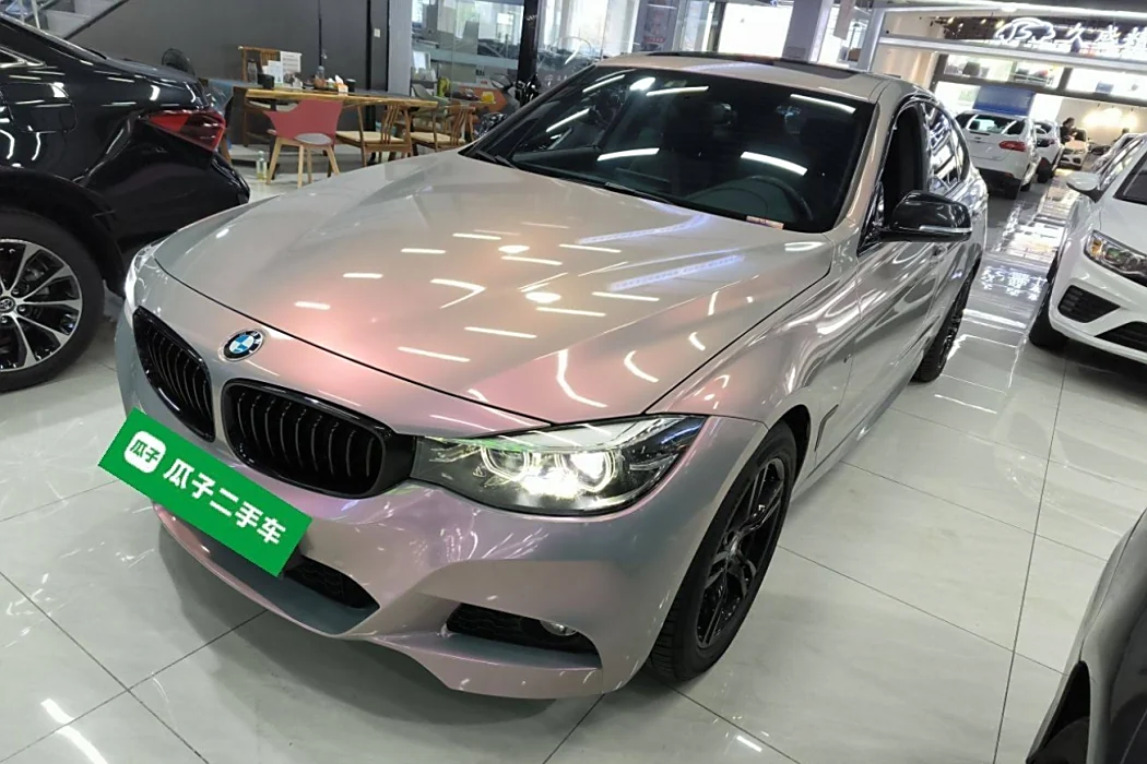 BMW 3 Series GT 2019 320i M sports suit