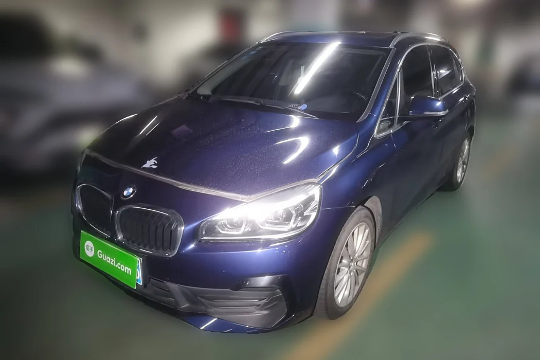 BMW 2 Series Wagon 2018 218i Leader