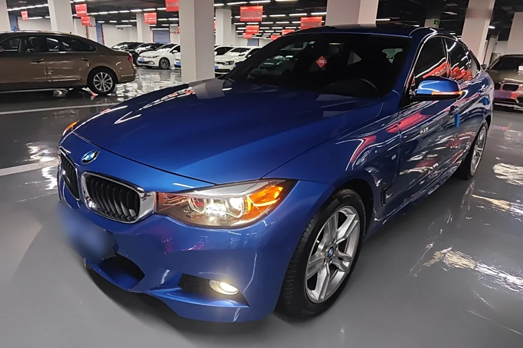 BMW 3 Series GT 2019 320i M sports suit