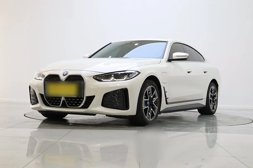 BMW i4 2023 eDrive35
