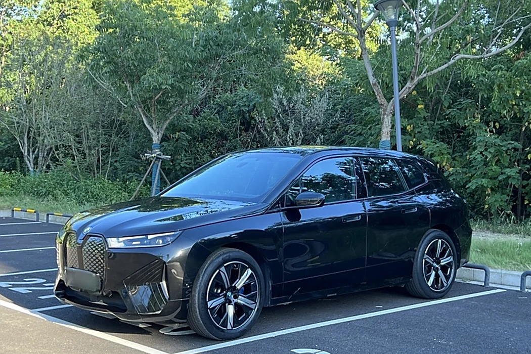 BMW iX 2022 xDrive40