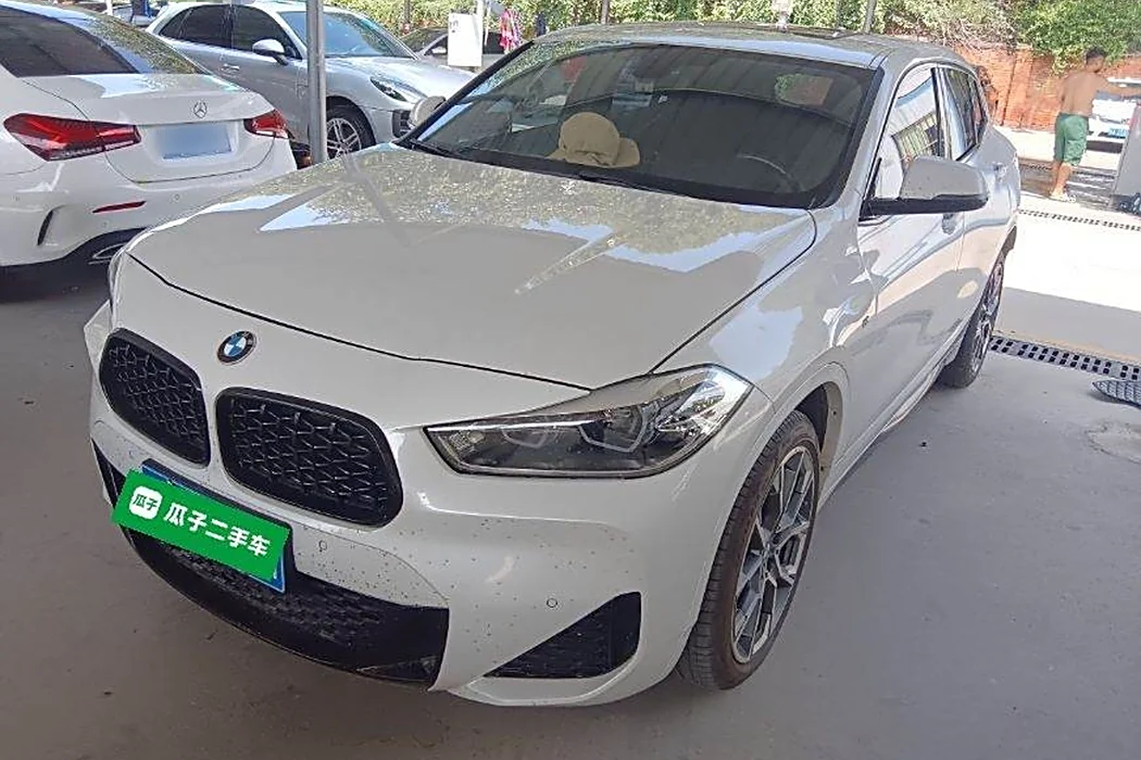 BMW X2 2021 sDrive25i Obsidian Night Edition
