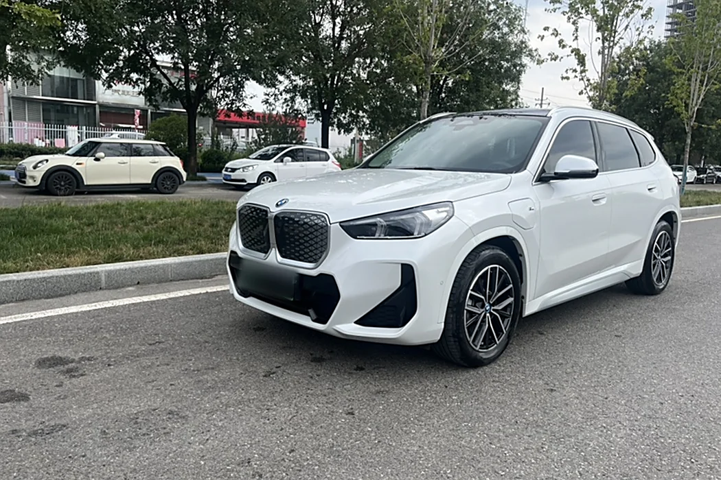 BMW iX1 2023 eDrive25L M sports Suit