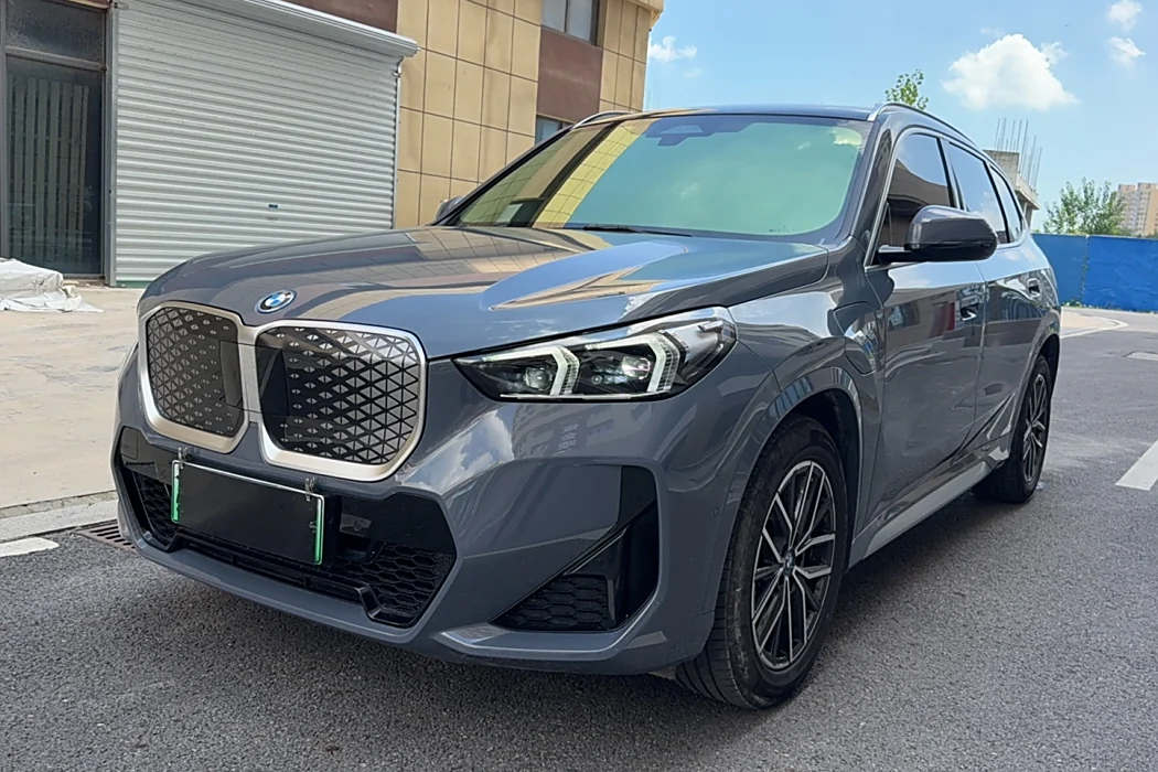 BMW iX1 2023 eDrive25L M sports Suit