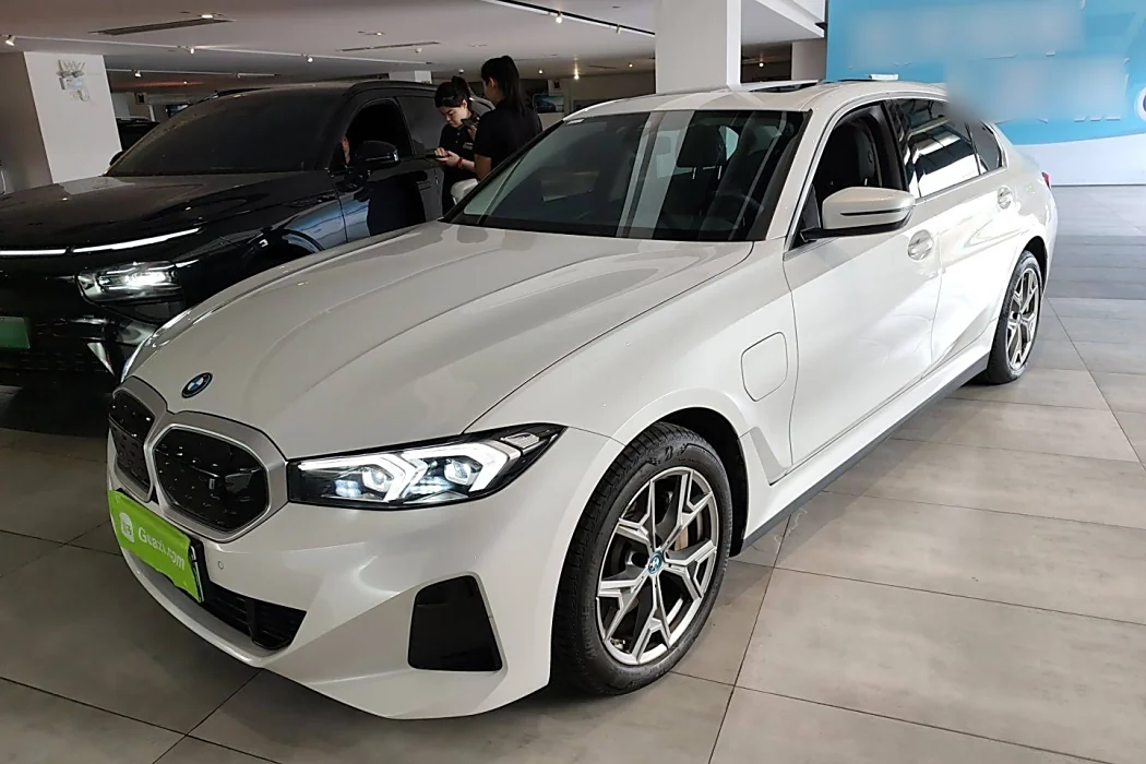 BMW i3 2022 eDrive 35 L