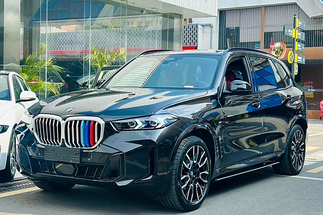 BMW X5 2023 xDrive 40Li M Sports Yao Ye Set