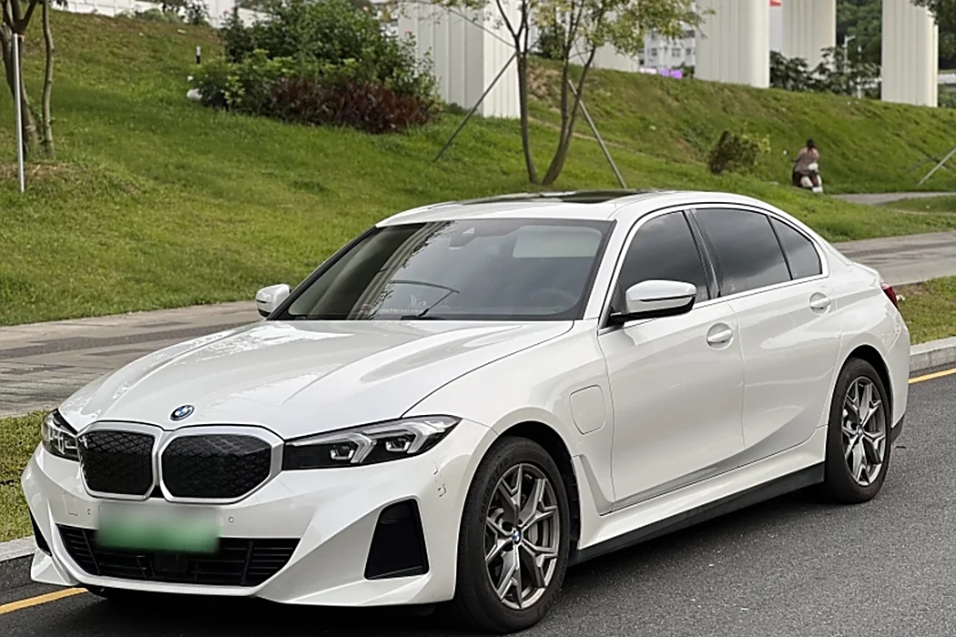 BMW i3 2025 eDrive 35 L