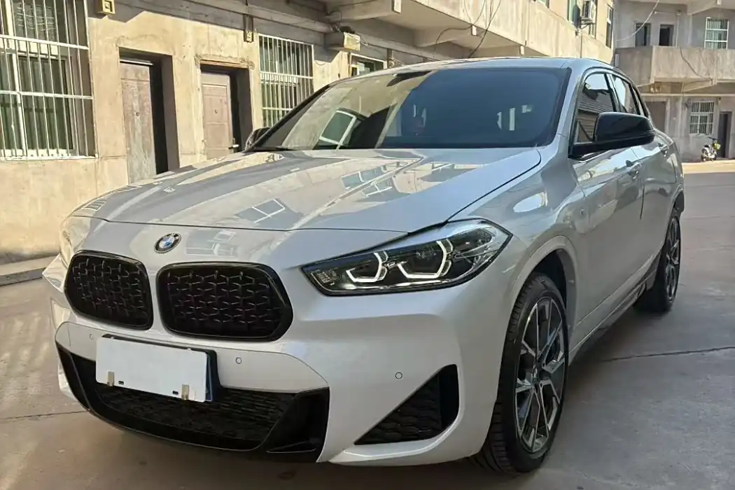 BMW X2 2021 sDrive25i Obsidian Night Edition
