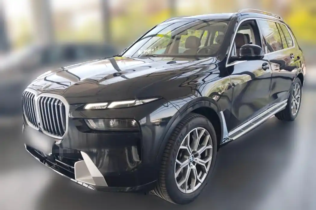 BMW X7 2023 xDrive40i Leading Luxury Package