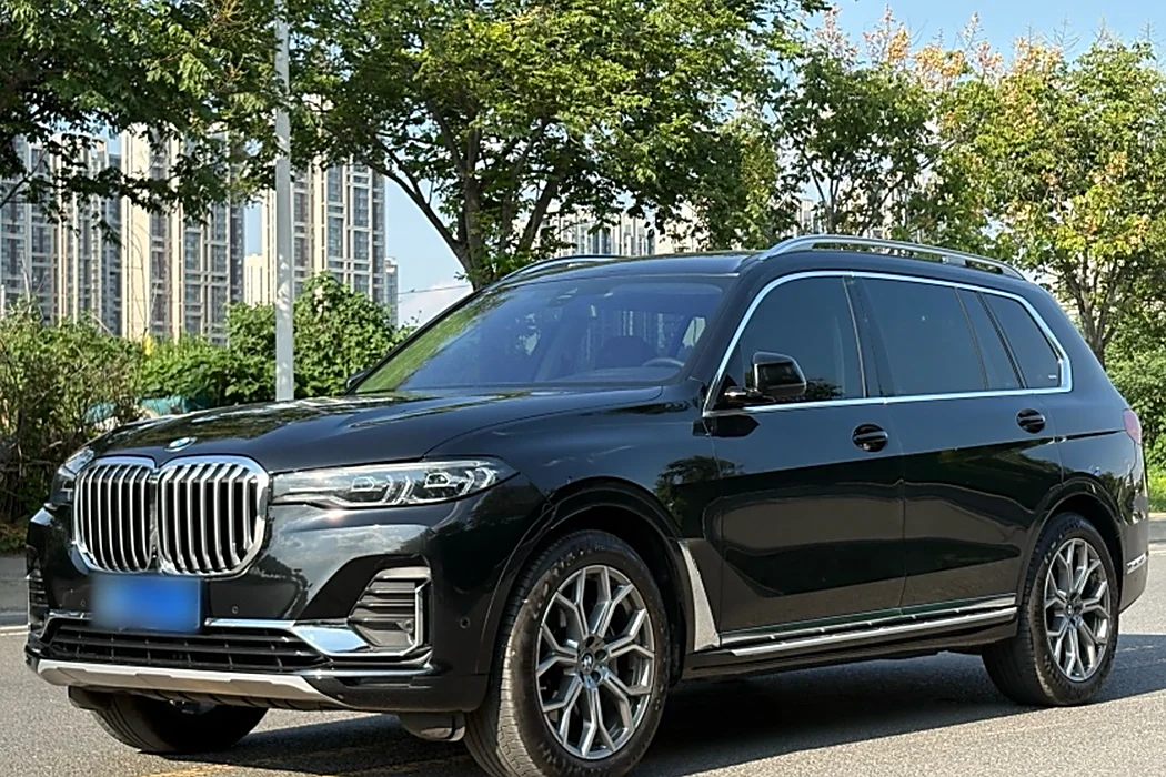 BMW X7 2021 xDrive40i Leading Luxury Package