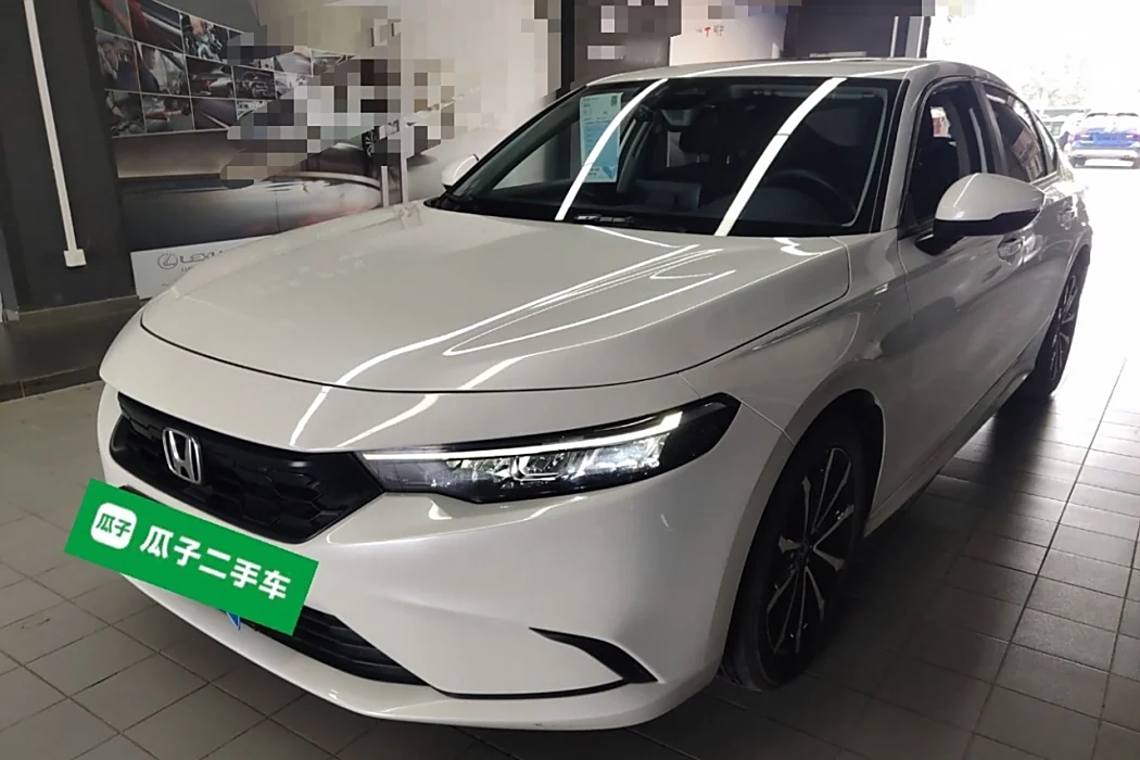Honda style 2023 HATCHBACK 240TURBO CVT leading the trend version
