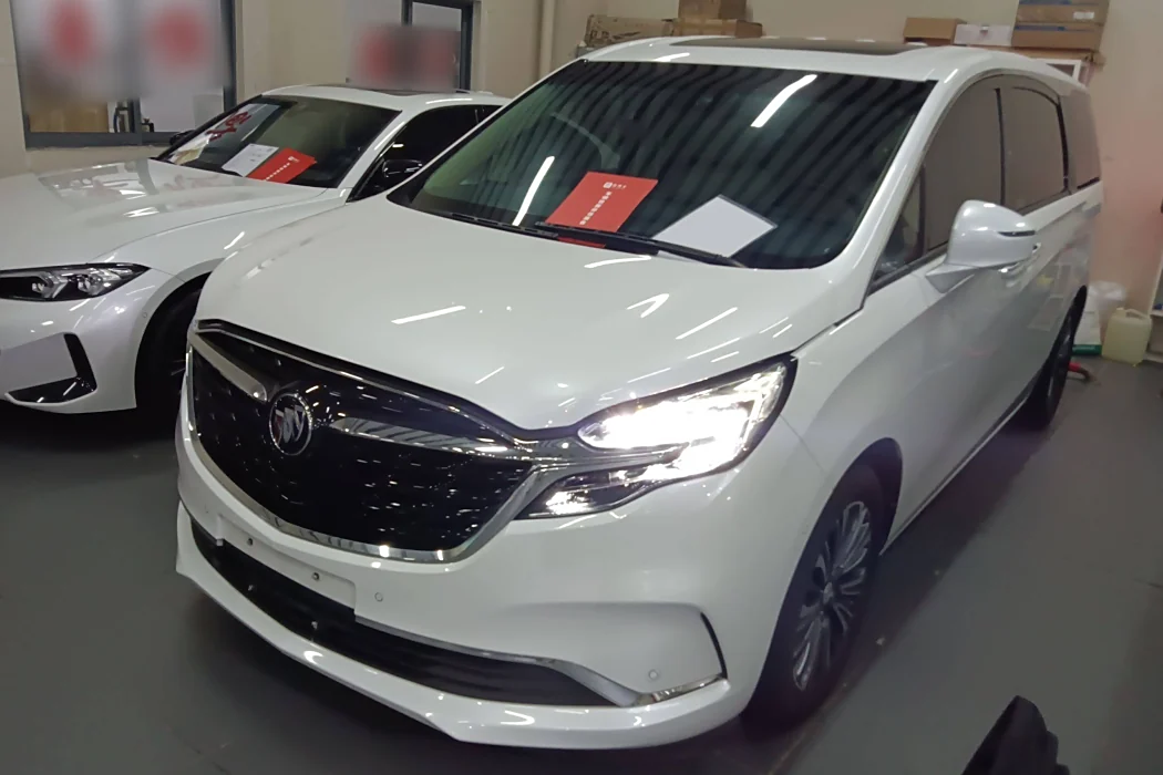 Buick GL8 2022 ES LUZUN 653T LUXURY