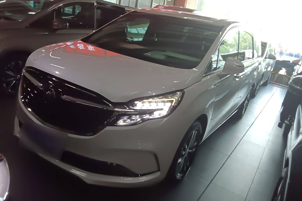 Buick GL8 2021 ES LUZUN 653T SUPERIOR
