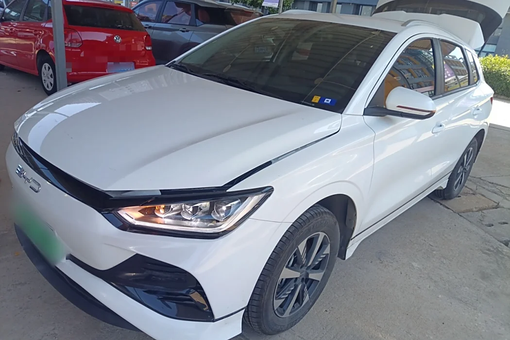 BYD e2 2023 Luxury