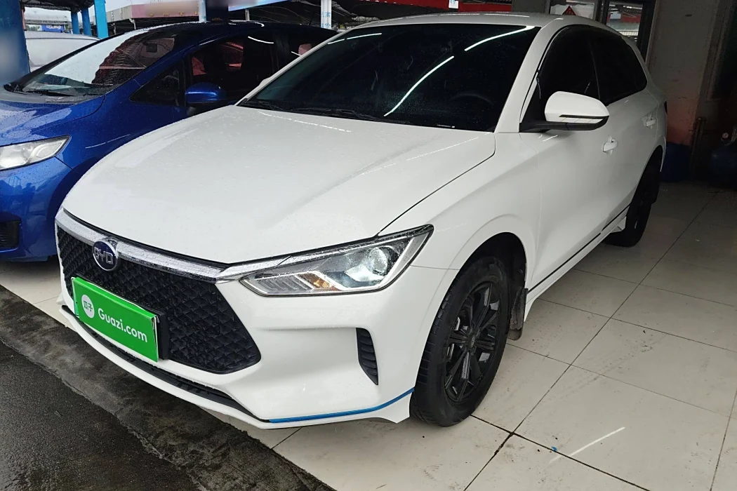 BYD e2 2021 Collar Chang Edition
