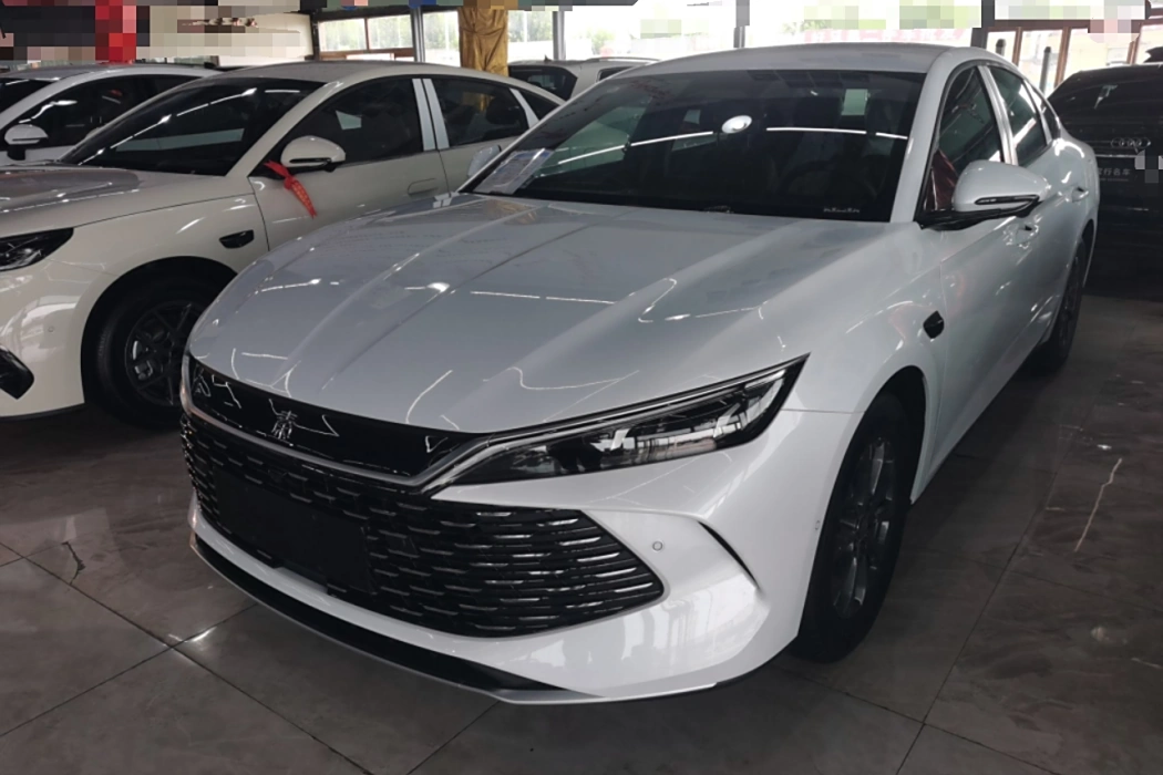 BYD Qin L 2025 DM-i Smart Driving Version 80KM leading type
