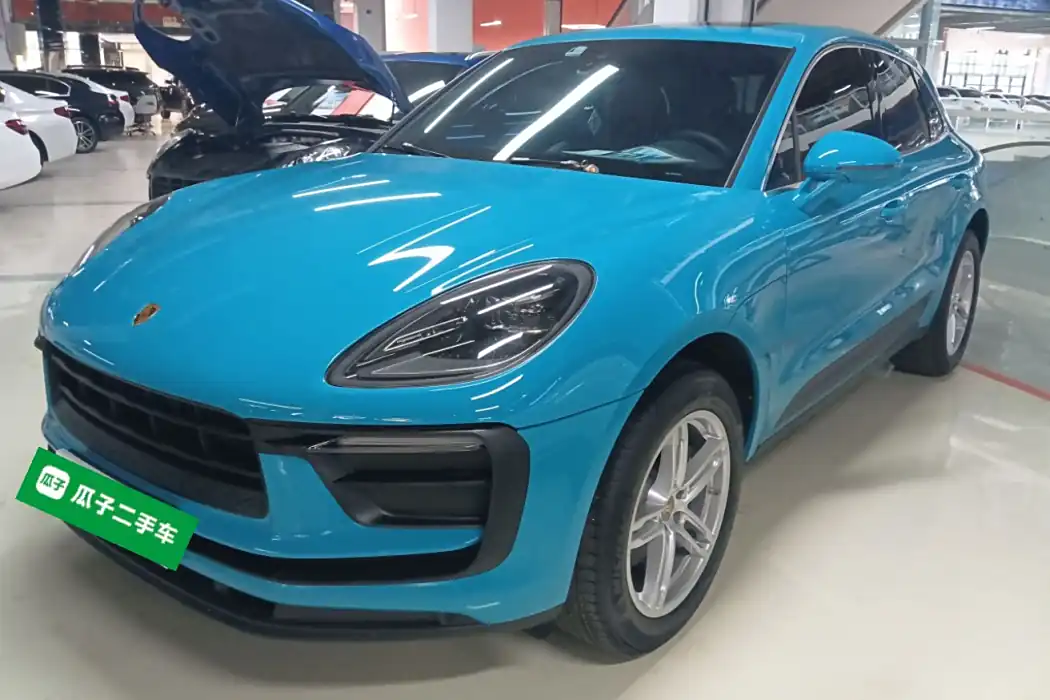 Porsche 2022 Macan 2.0T