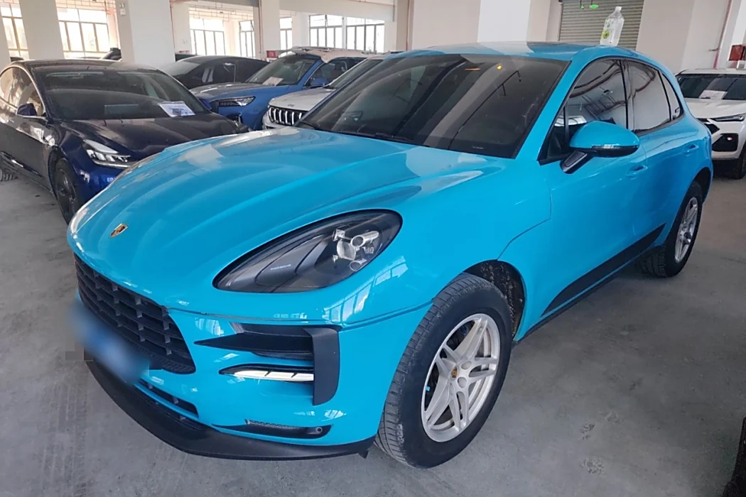 Porsche 2018 Macan 2.0T