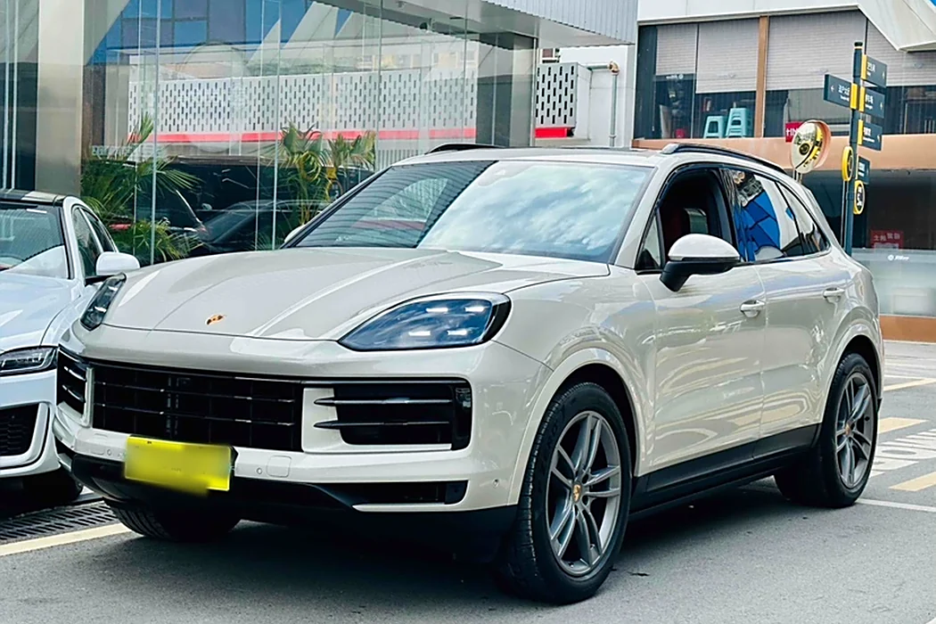 Porsche 2024 Cayenne 3.0T
