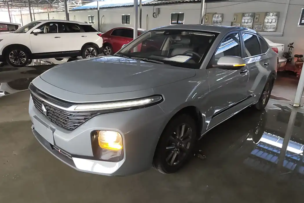 Baojun RC-5 2020 1.5L manual Zhiyao Luxury
