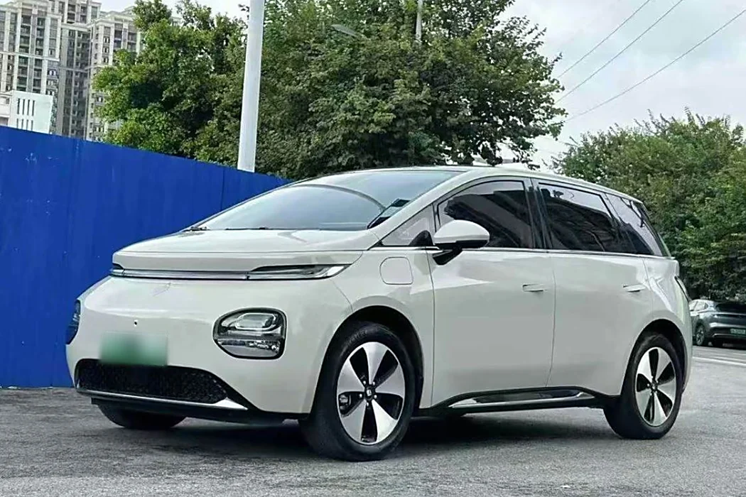 Baojun Yunduo 2023 Model 460 Max