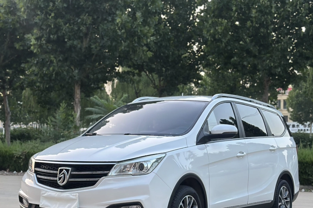 Baojun 730 2021 1.5T CVT Fashion 7-seater