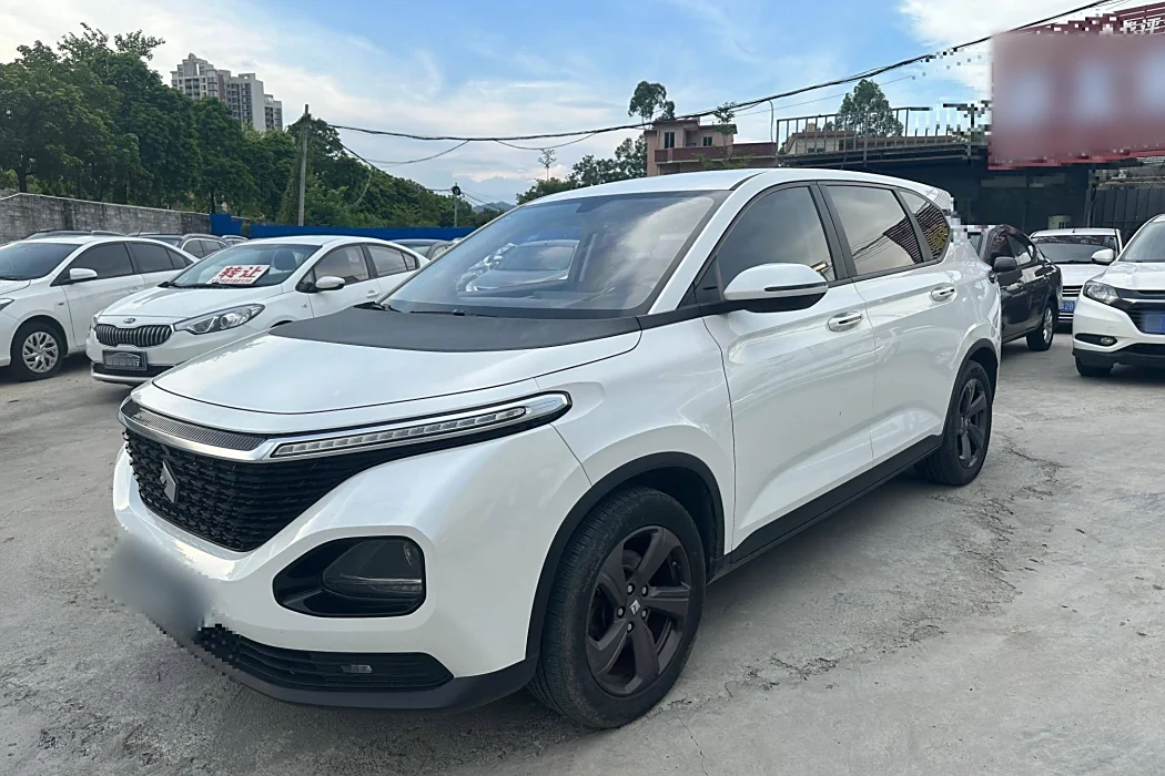 Baojun RM-5 2019 1.5T CVT 24-hour online elite 6-seater