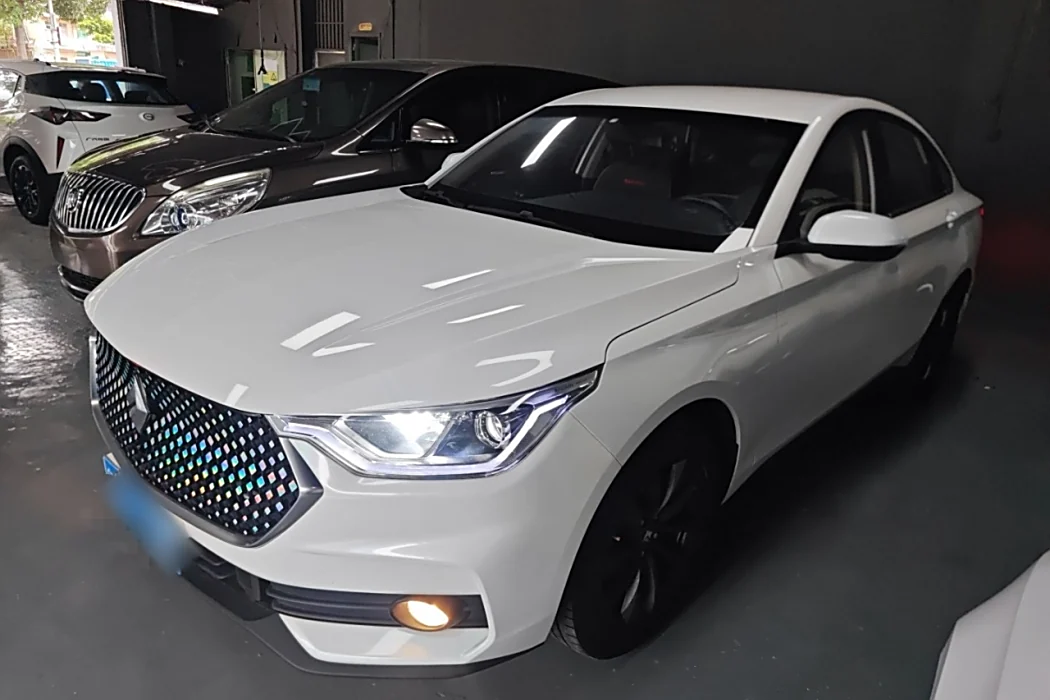 Baojun RC-6 2019 1.5T CVT 24-hour online luxury