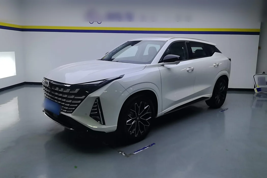 Changan UNI-Z 2025 1.5T Premium Type