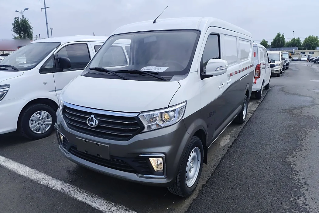 Changan Straddle Straddle Star V5 2021 1.6L Jinbao Version Comfortable DAM16KR