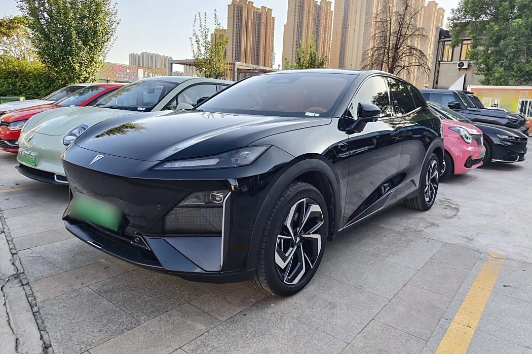 Dark Blue Car Dark Blue S07 2024 215Max Qiankun Smart Driving ADS SE range-extended version