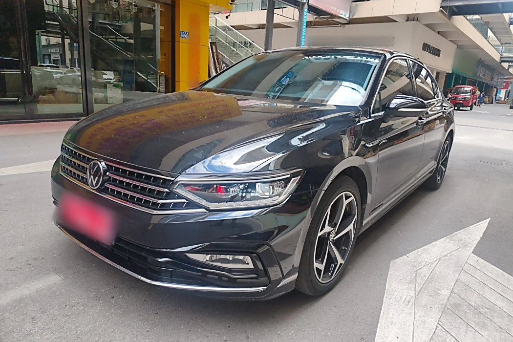 Volkswagen Magotan 2023 2 million Commemorative Edition 330TSI DSG Luxury