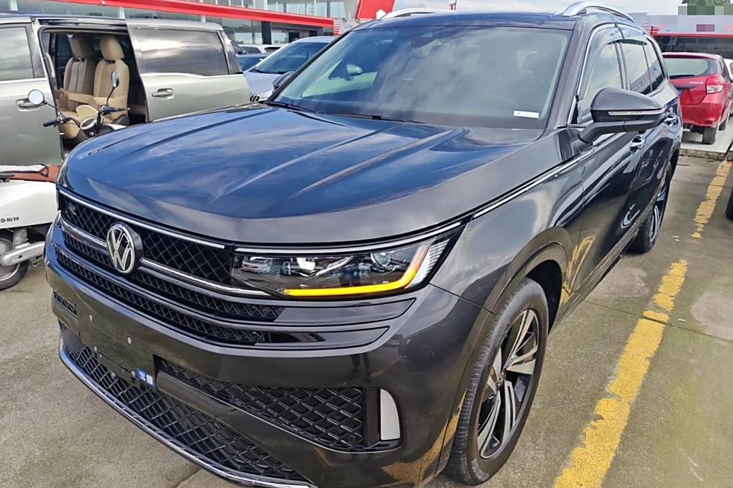 Volkswagen Range Rover 2023 380TSI four-wheel drive R-Line Cruise version