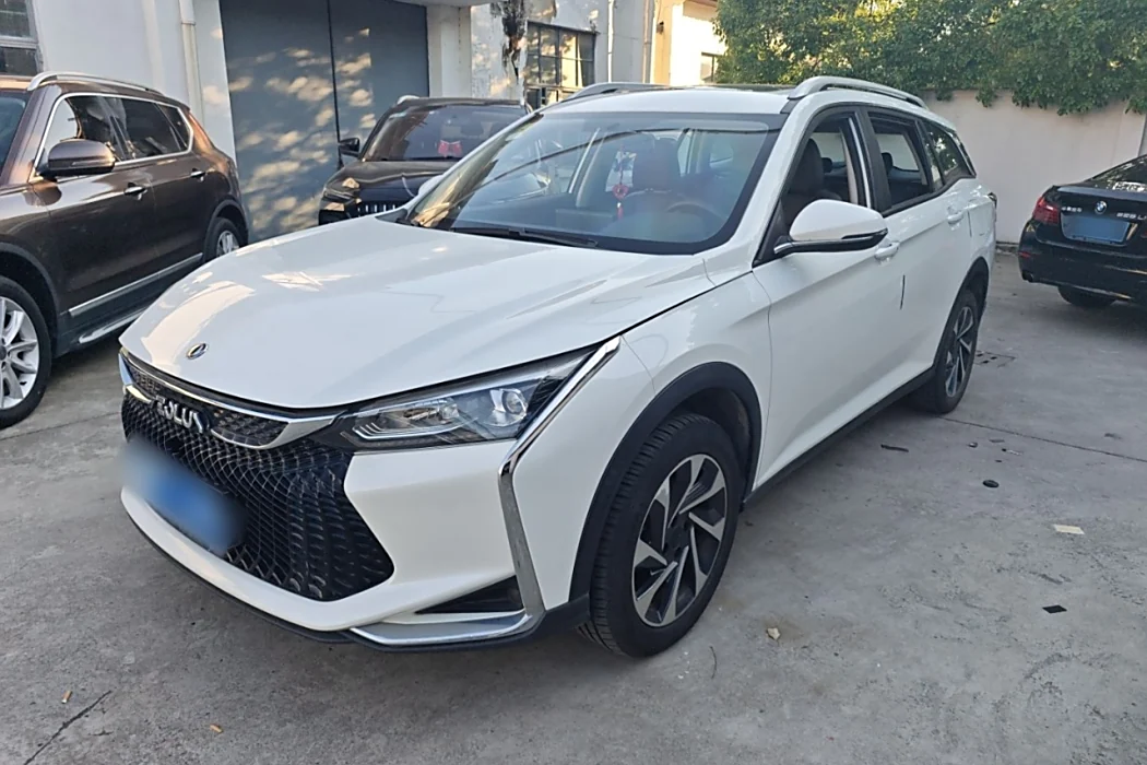 Dongfeng Fengshen Yixuan GS 2020 230T Automatic cross-eye version