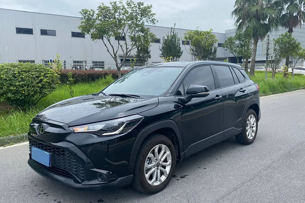 Toyota Highlander 2024 2.0L CVT Leading plus version