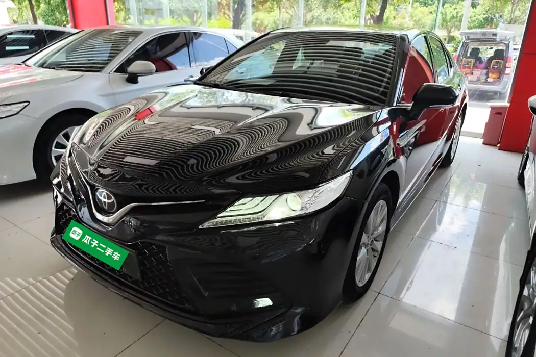 Toyota Camry 2019 Facelift 2.0G Deluxe Edition