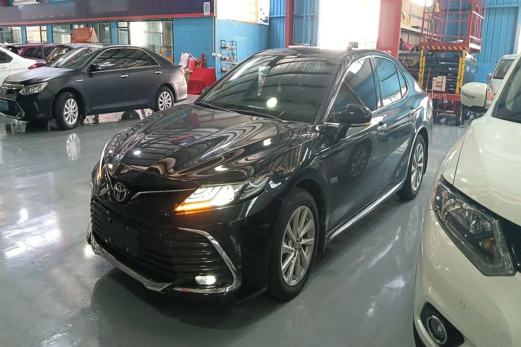Toyota Camry 2023 2.0G Deluxe Edition